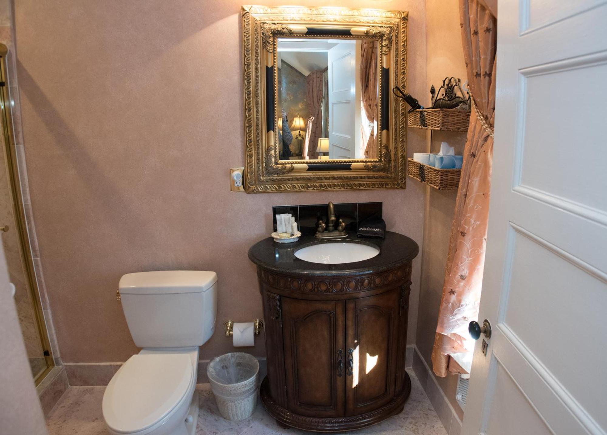 Gramercy Mansion Stevenson Room photo